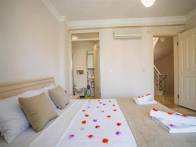 Sunset Beach Resort Aqua Lettings