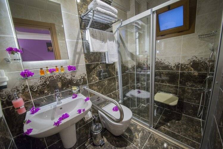 Kayi Hotel