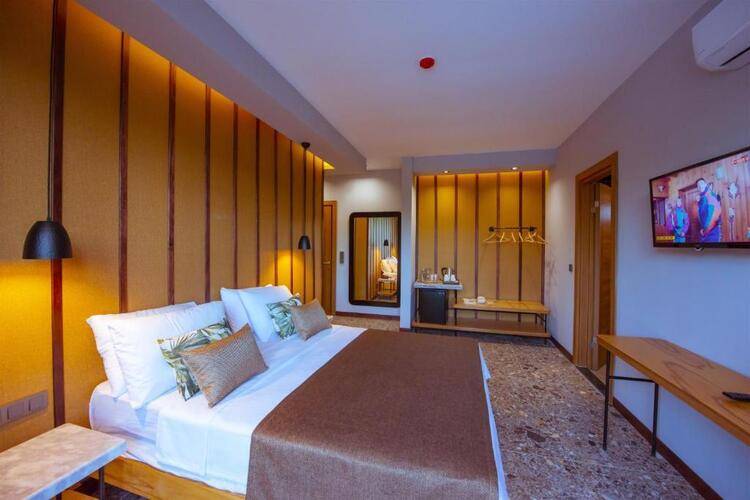 Arwen Hotel