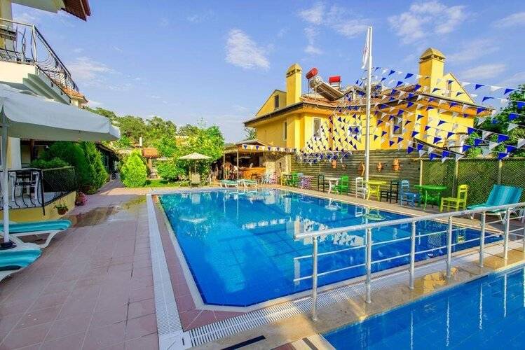 Dedeminn Garden Hotel