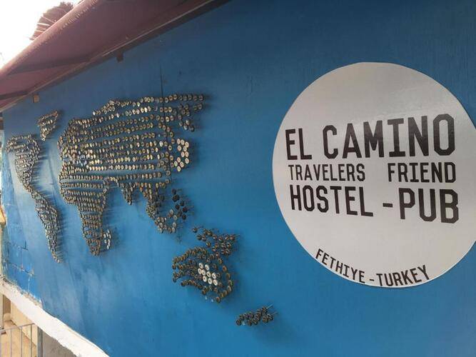 El Camino Hostel & Pub