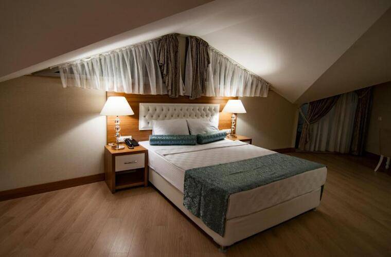 Exelans Hotel