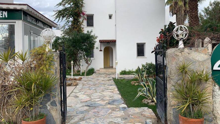 Canna Garden Hotel (Adults Only 13+)