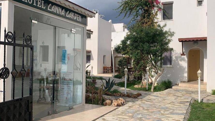 Canna Garden Hotel (Adults Only 13+)