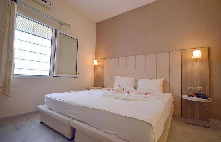The Hotel 48