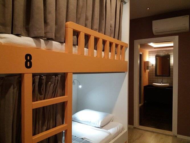 Sakura Hostel & Pub