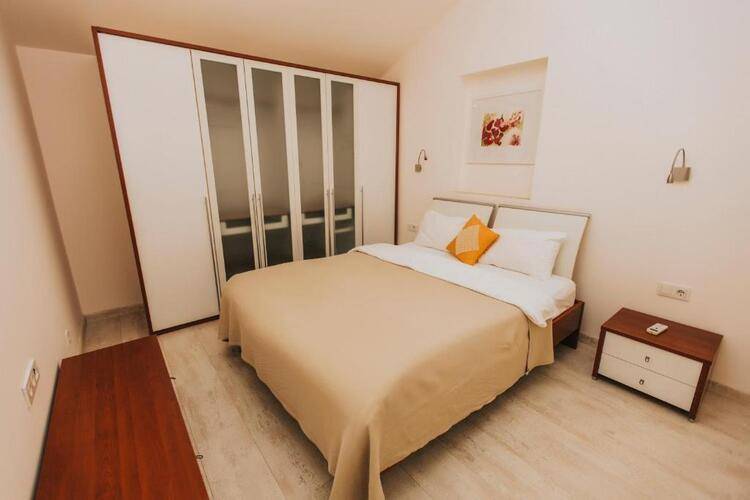 Dedeminn Marina Hotel