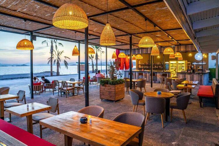 Uras Beach Hotel