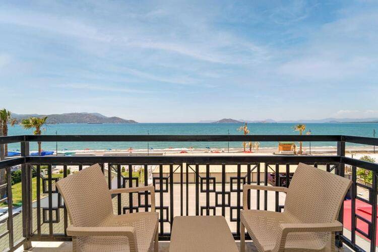Uras Beach Hotel