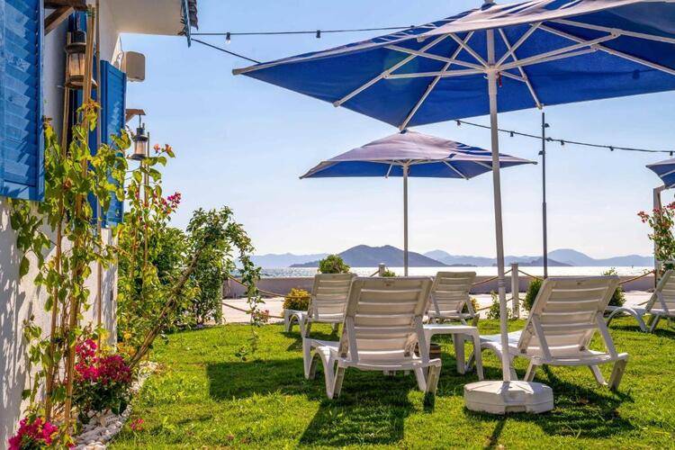 Uras Beach Hotel