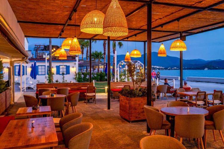 Uras Beach Hotel
