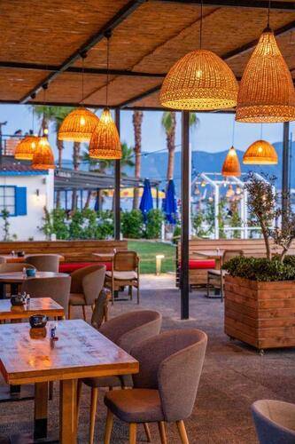 Uras Beach Hotel