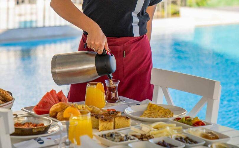 Uras Beach Hotel