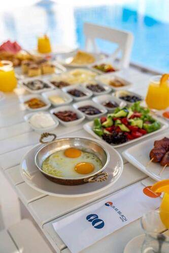 Uras Beach Hotel