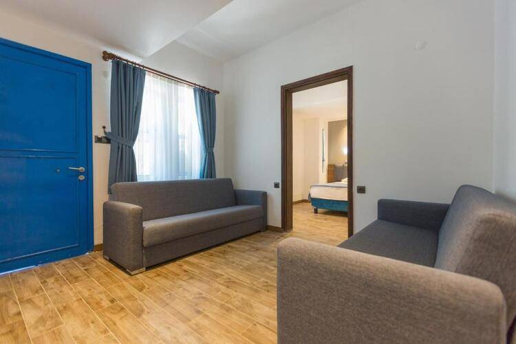 Risus Garden Marina Hotel