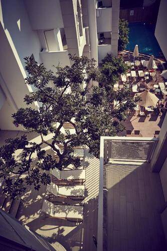 Two Seas Hotel