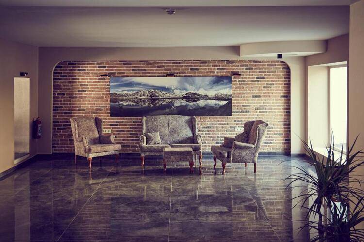 Two Seas Hotel