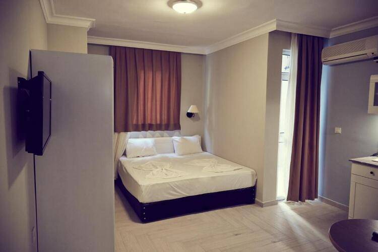 Two Seas Hotel