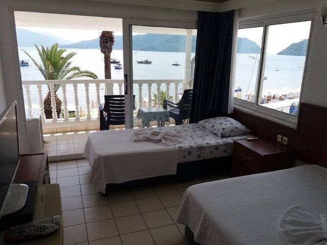 Uysal Motel Beach