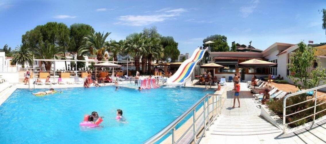 Uysal Motel Beach