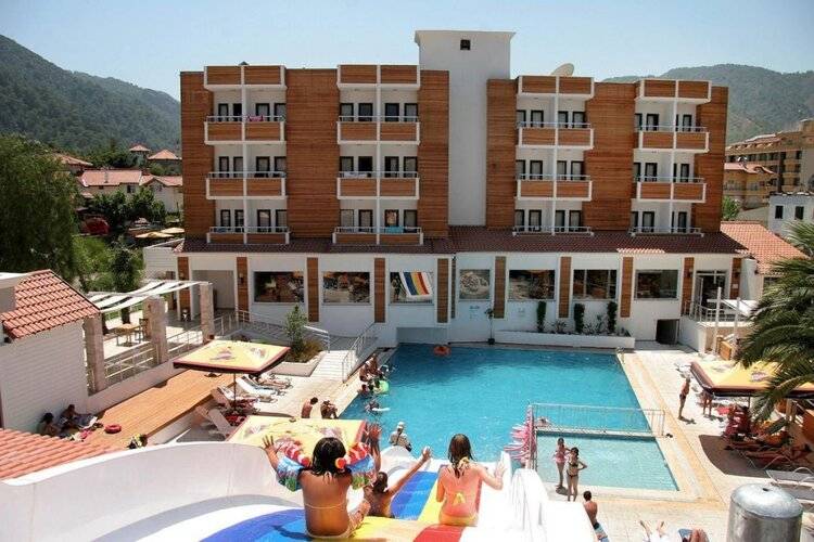 Uysal Motel Beach
