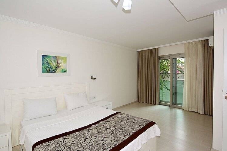 Royal Palm Residence