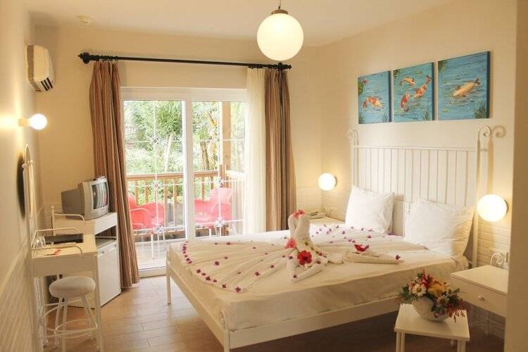 Magnific Hotel