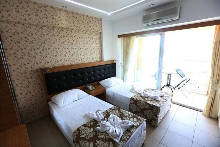 Aurasia City Hotel