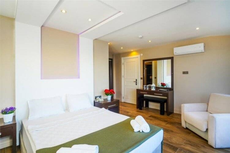 Aurasia City Hotel