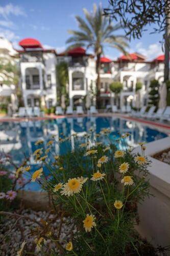 Mitos Apartments