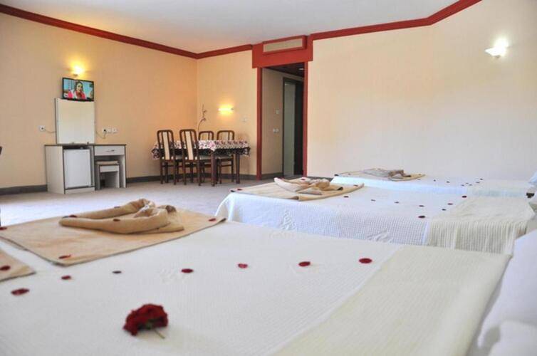 Mustis Royal Plaza Hotel