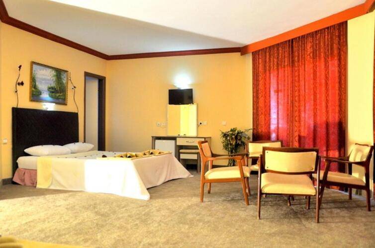 Mustis Royal Plaza Hotel