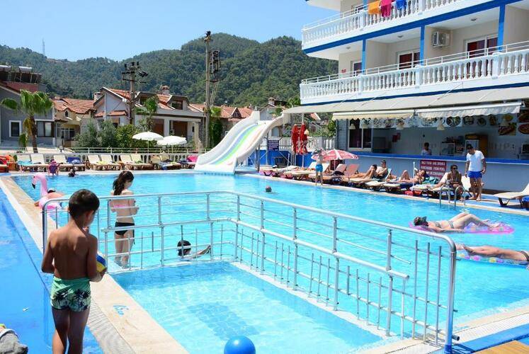 Mustis Royal Plaza Hotel