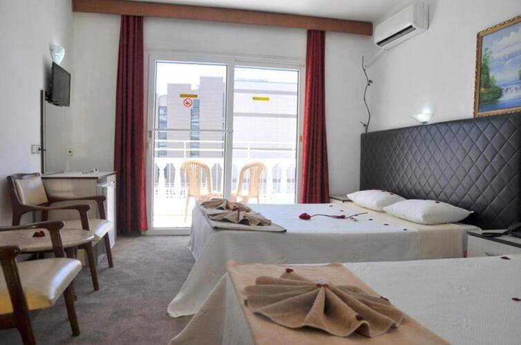 Mustis Royal Plaza Hotel