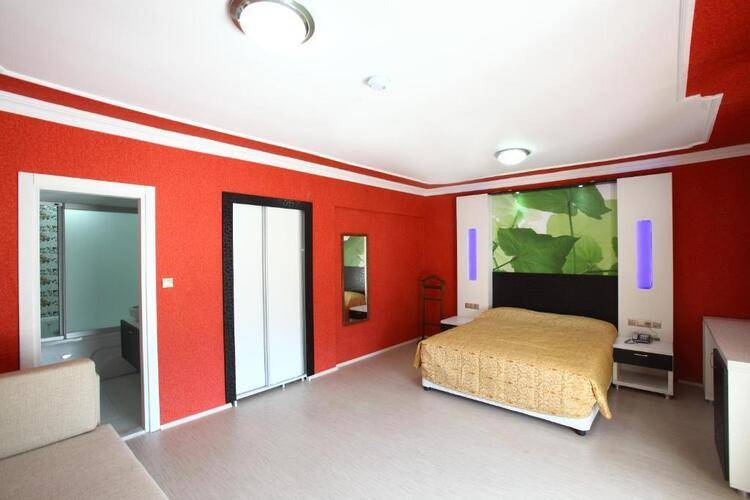 Delfi Hotel & Spa