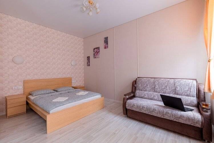 J&N Apartments Крепостная