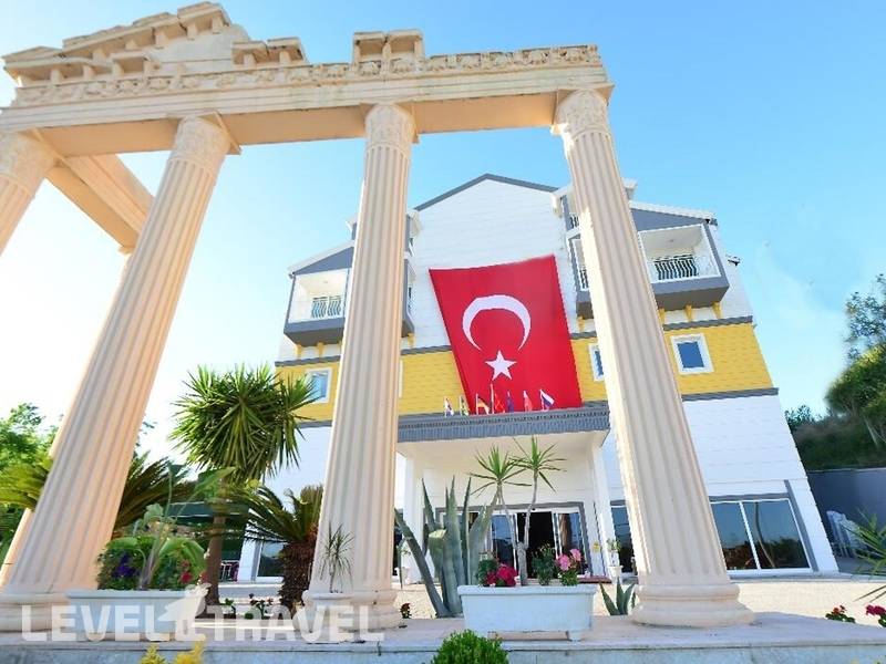 Фотография Q Ella Beach Side (Ex.Shima Beach Hotel Ex.Orange Paradise)