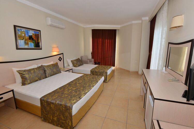 Q Ella Beach Side (Ex.Shima Beach Hotel Ex.Orange Paradise)