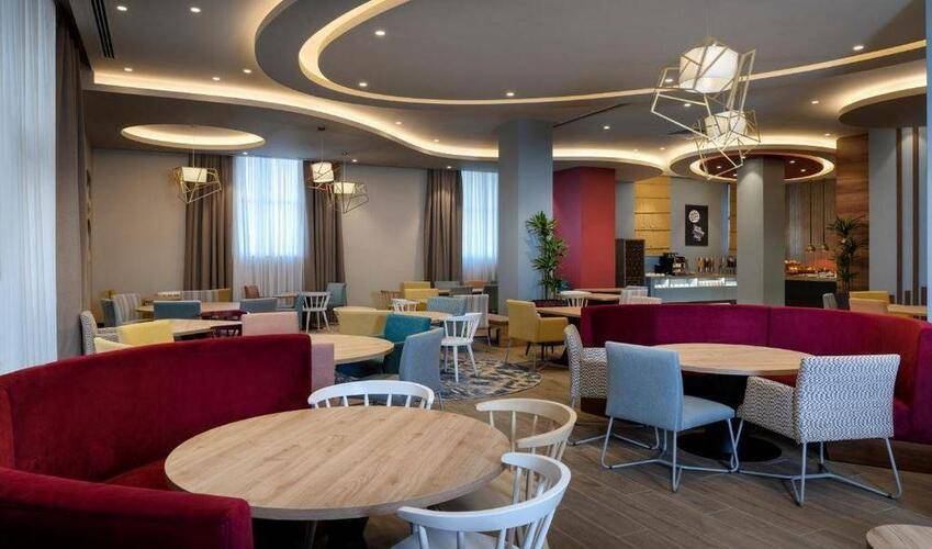 Hampton By Hilton