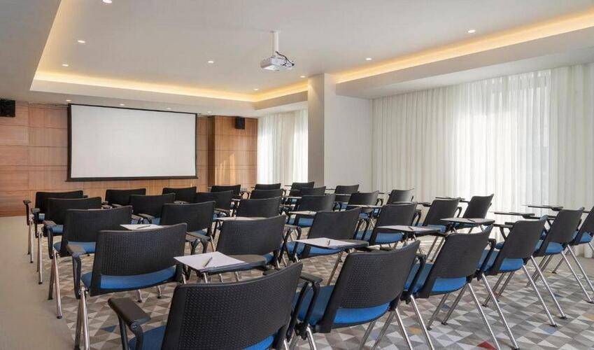 Hampton By Hilton