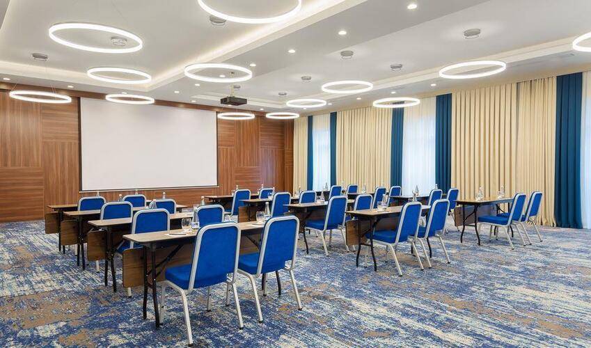 Courtyard By Marriott
