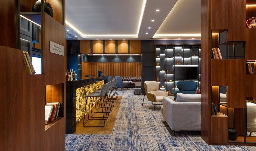 Courtyard By Marriott