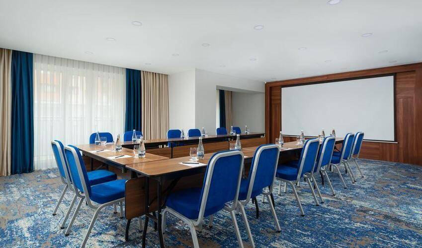 Courtyard By Marriott