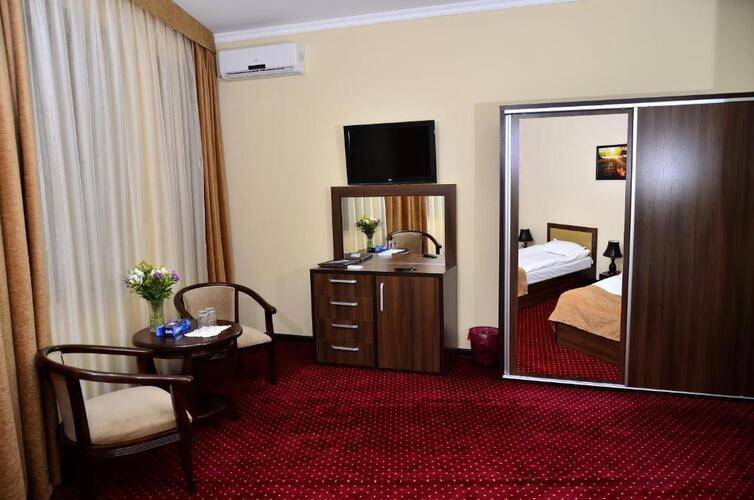 Diyora Hotel