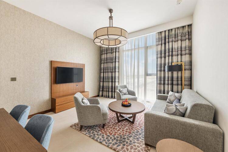 Staybridge Suites Dubai Al Maktoum Airport Hotel