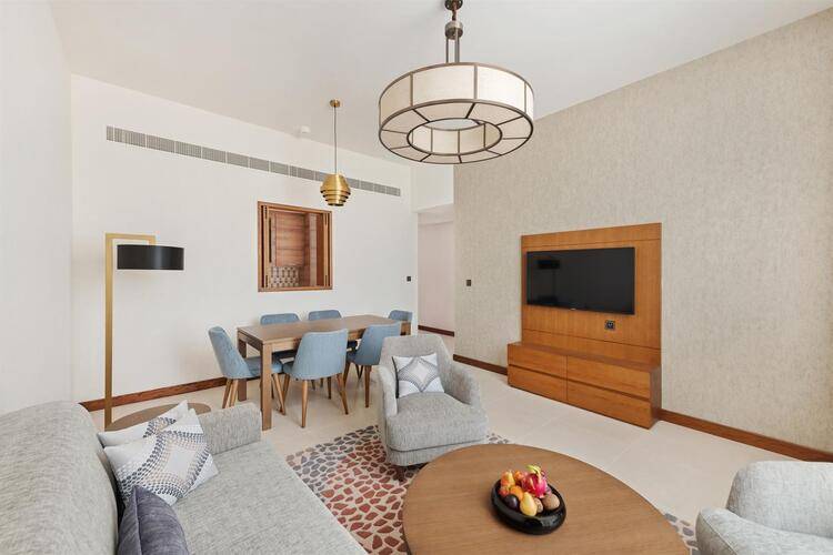 Staybridge Suites Dubai Al Maktoum Airport Hotel