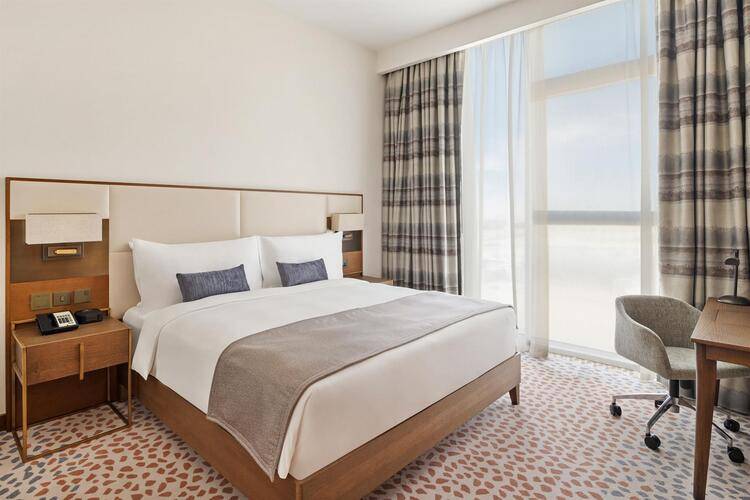 Staybridge Suites Dubai Al Maktoum Airport Hotel