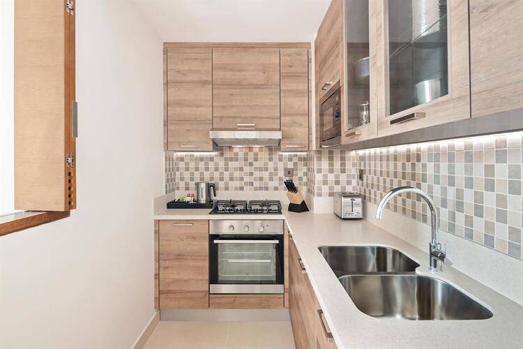 Staybridge Suites Dubai Al Maktoum Airport Hotel