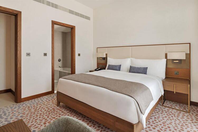 Staybridge Suites Dubai Al Maktoum Airport Hotel