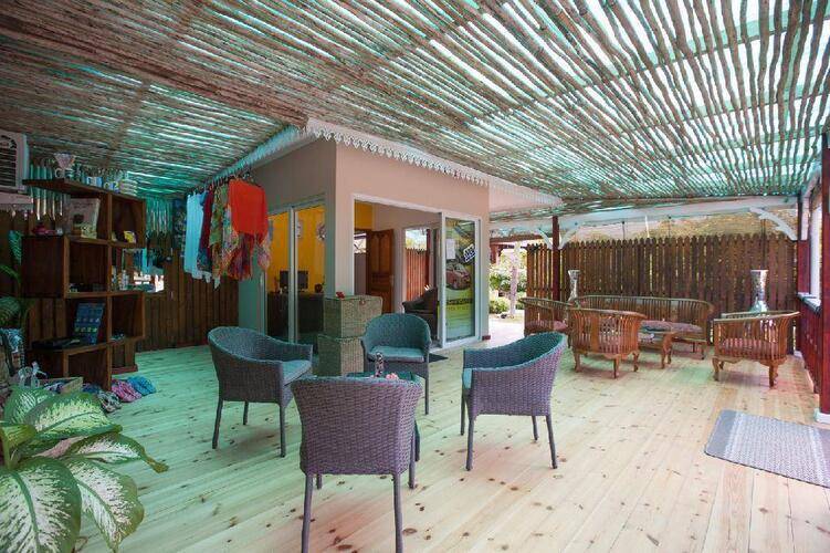 Casa De Leela & Cocolux Self Catering Apartments